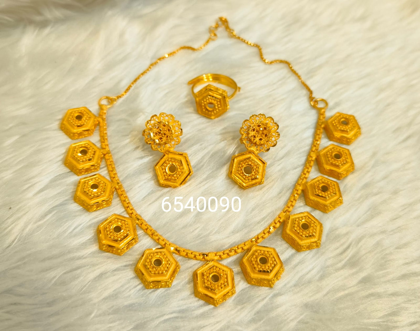 Collar 1216