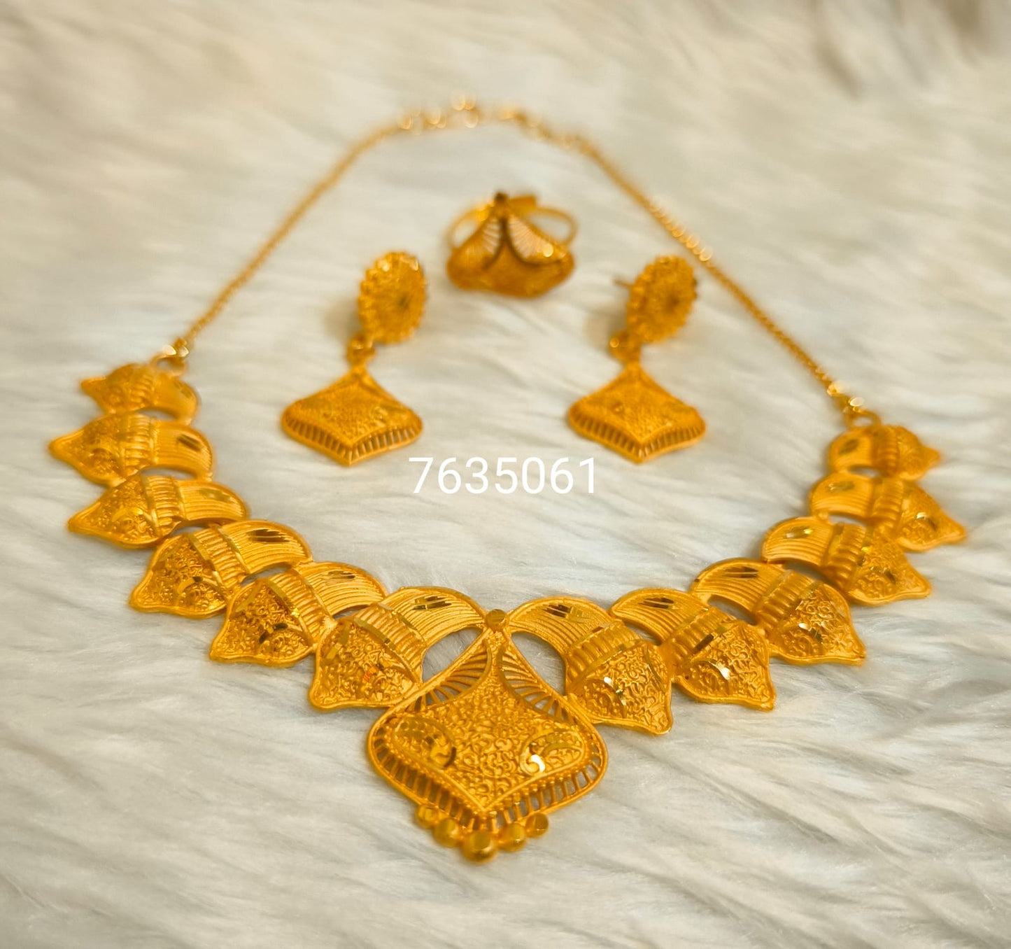 Collar 0213