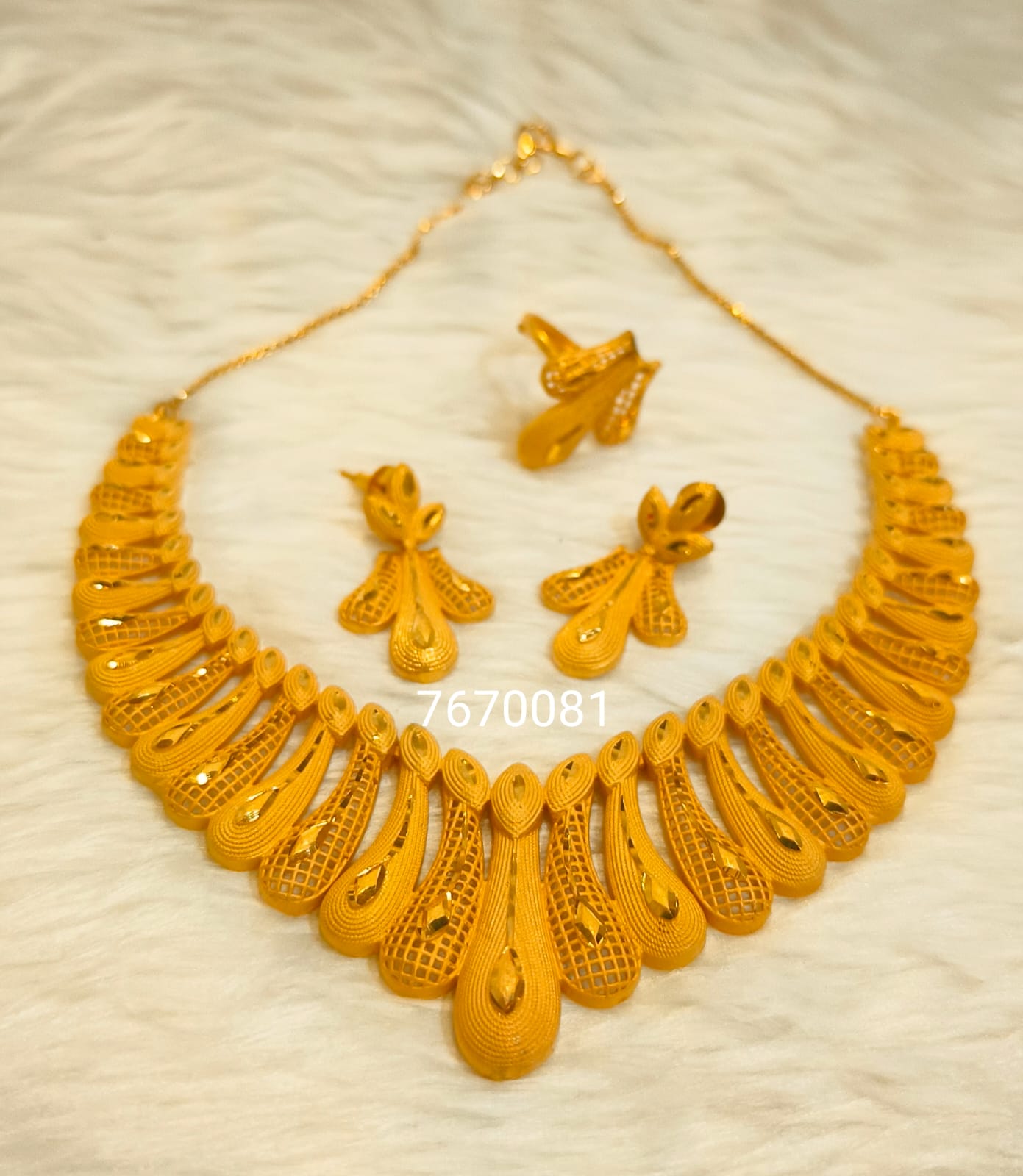 Collar 393