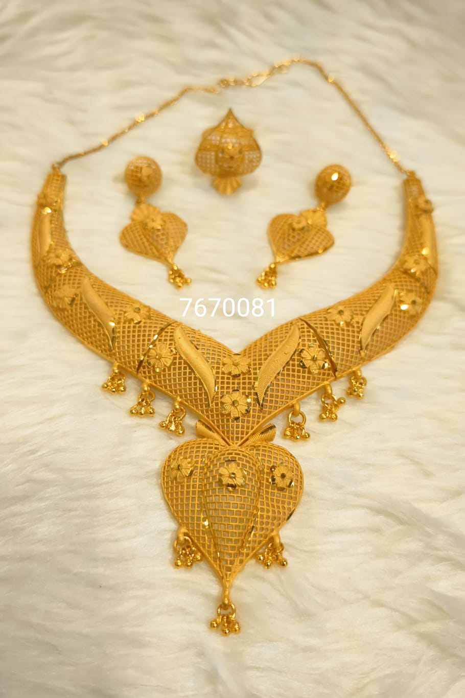 Necklace 1042