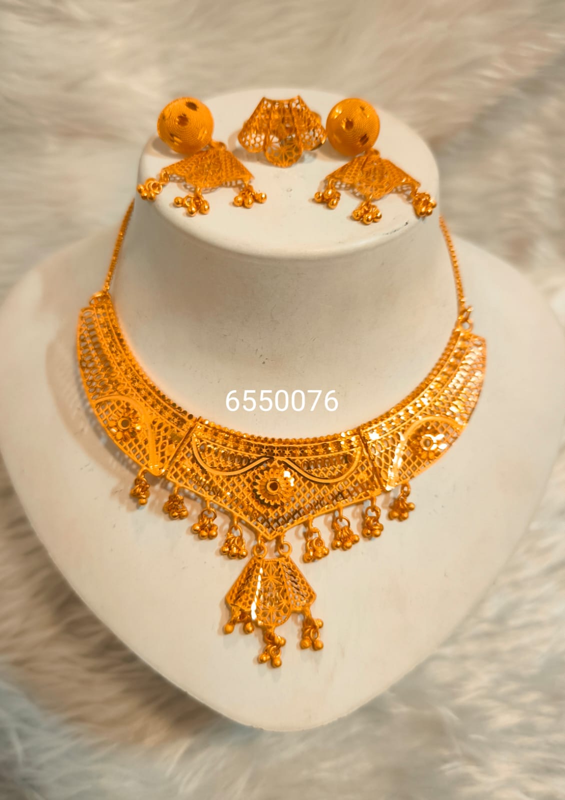 Collar 1224