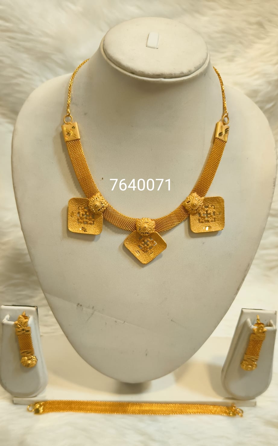 Collar 393