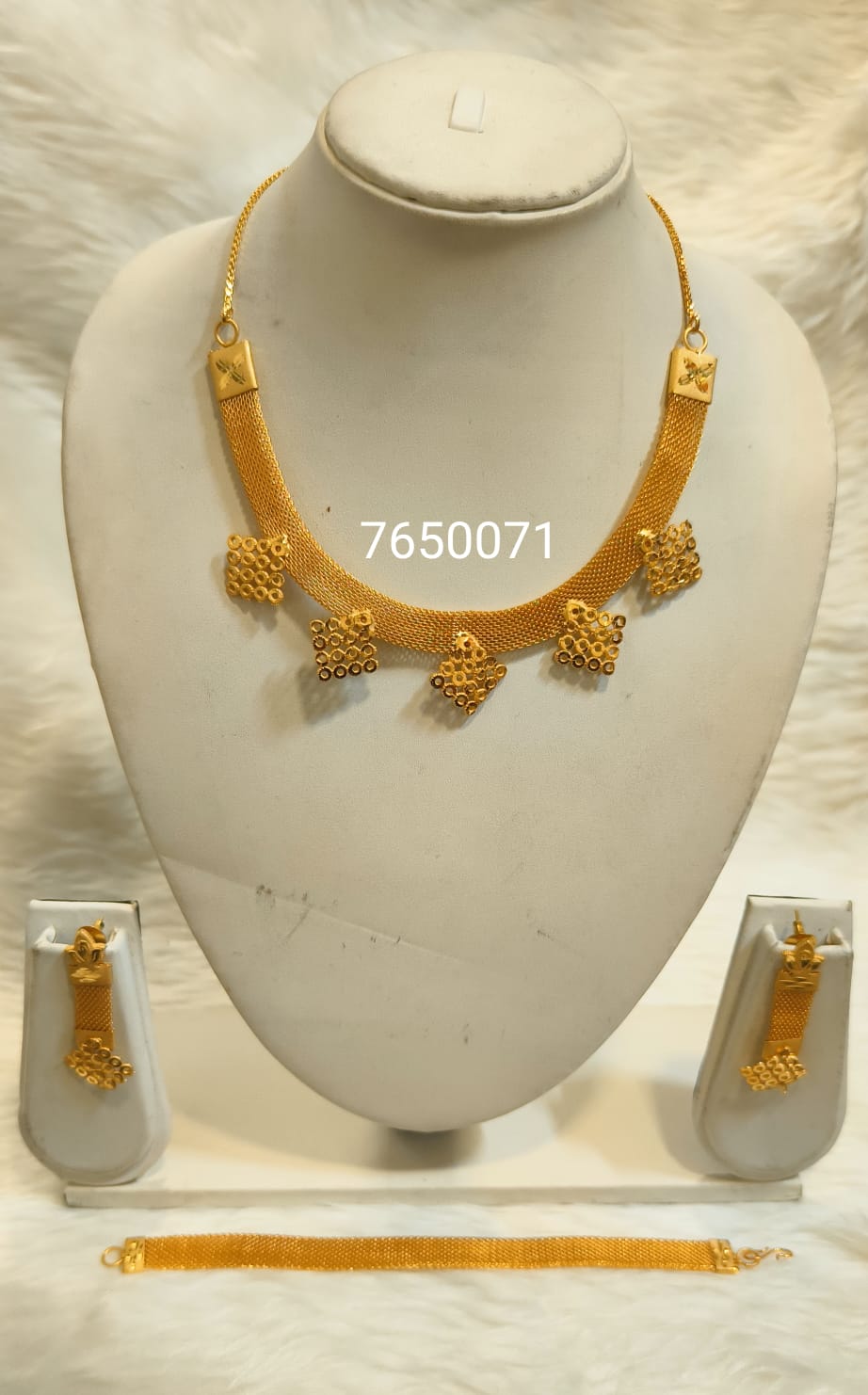 Collar 393