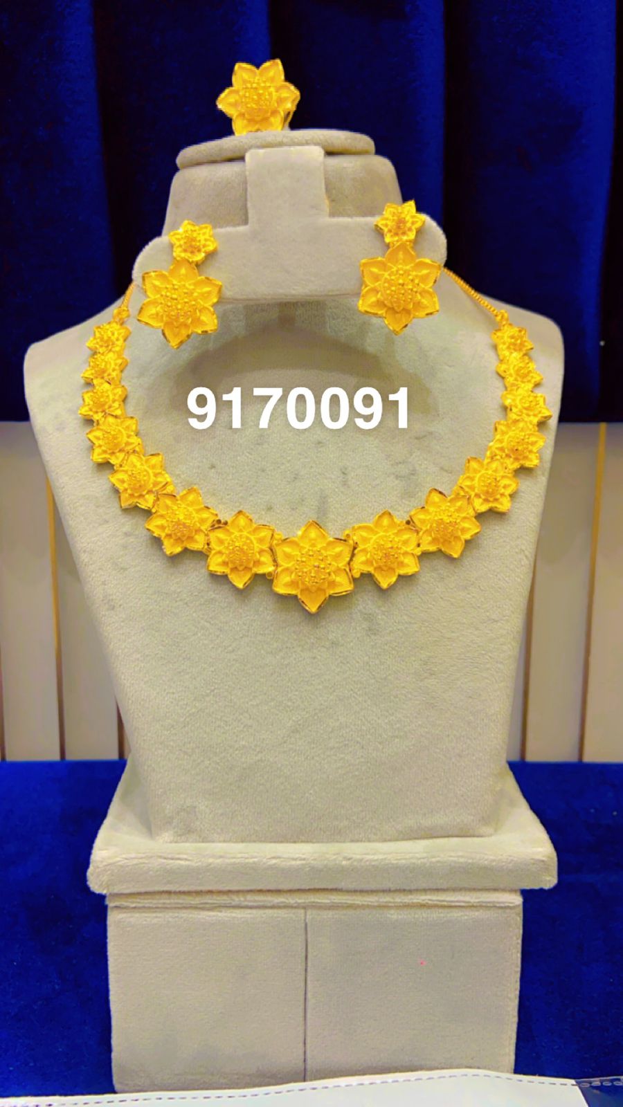 Collier 0044