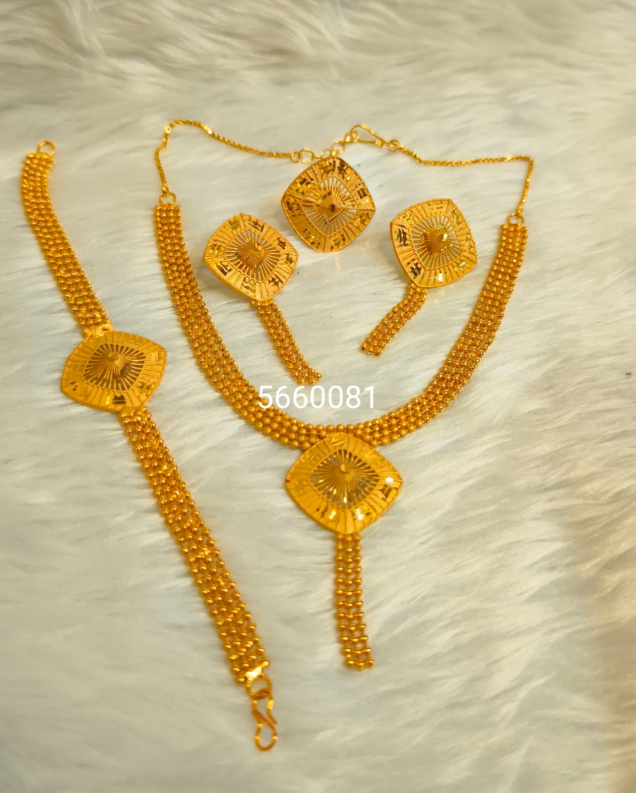 Necklace 0008