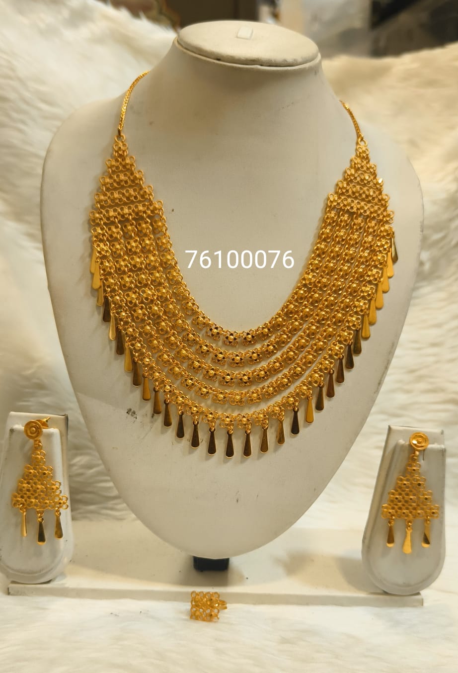 Collar 0064