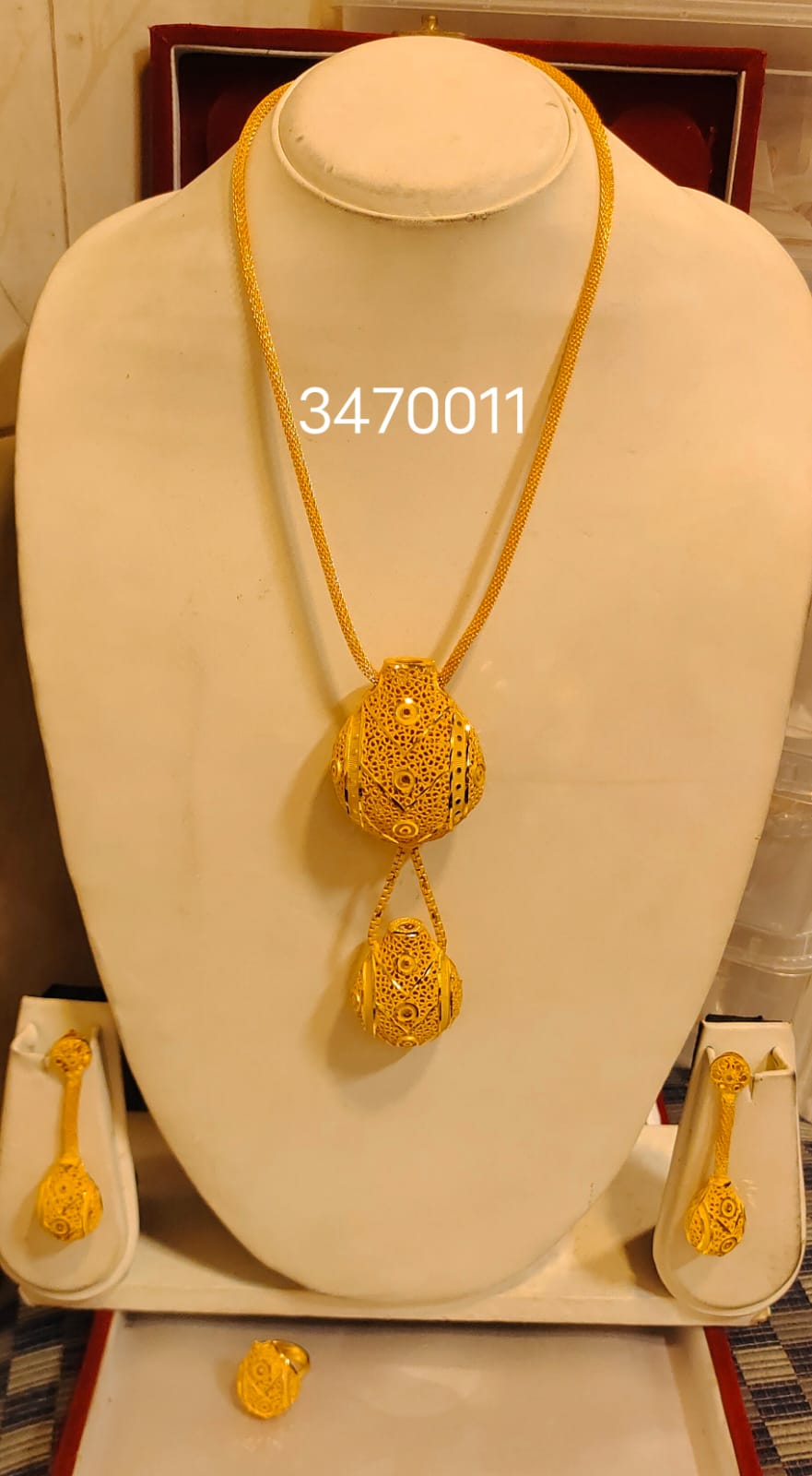Necklace 423