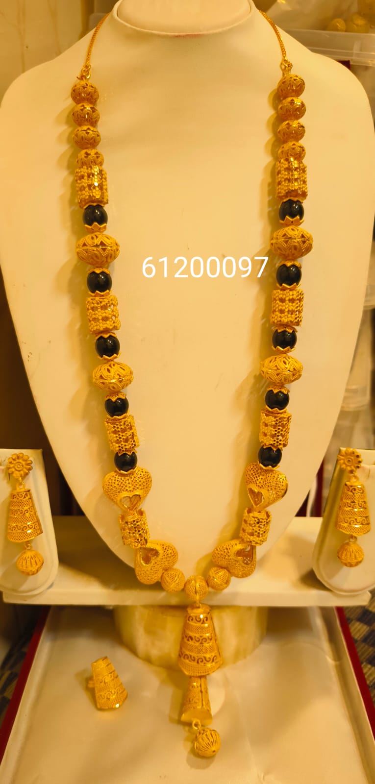 Necklace 944