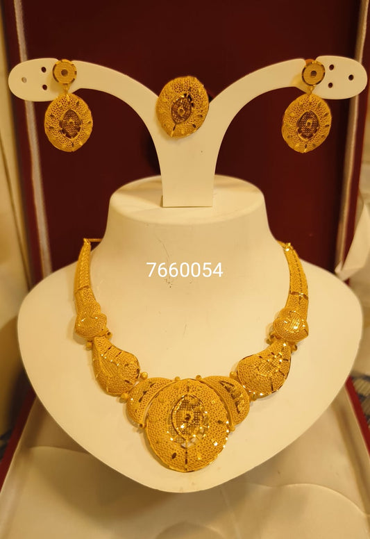 Necklace 690