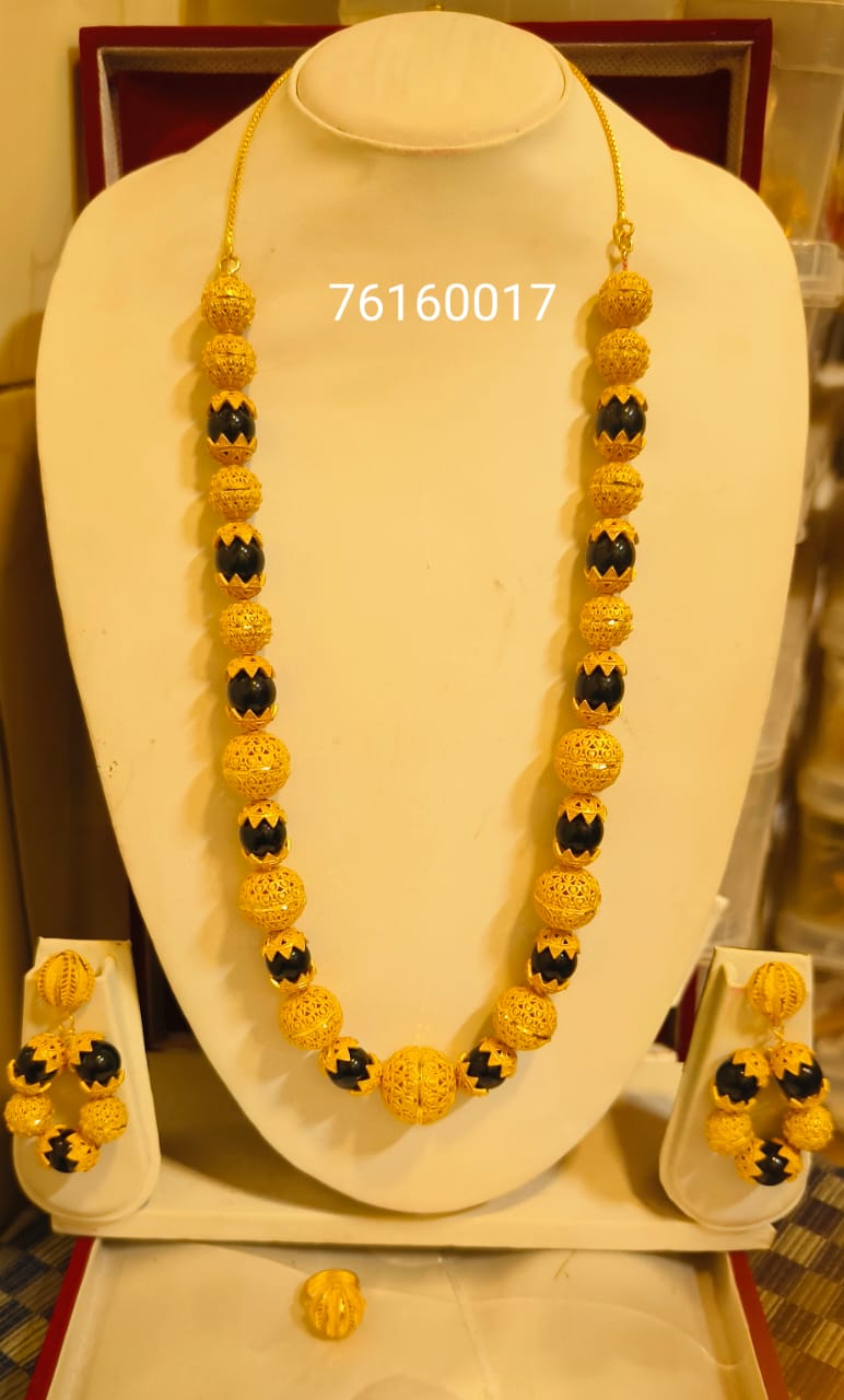 Collar 885