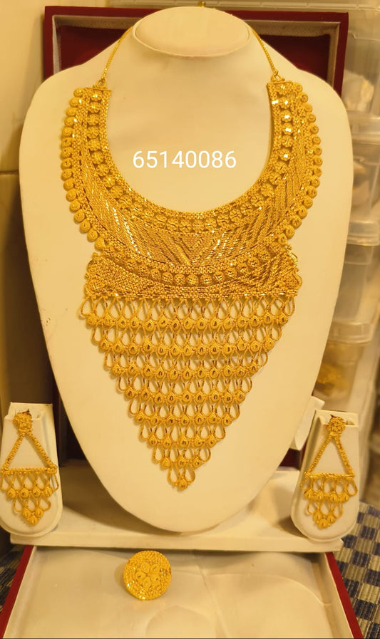 Collar 841