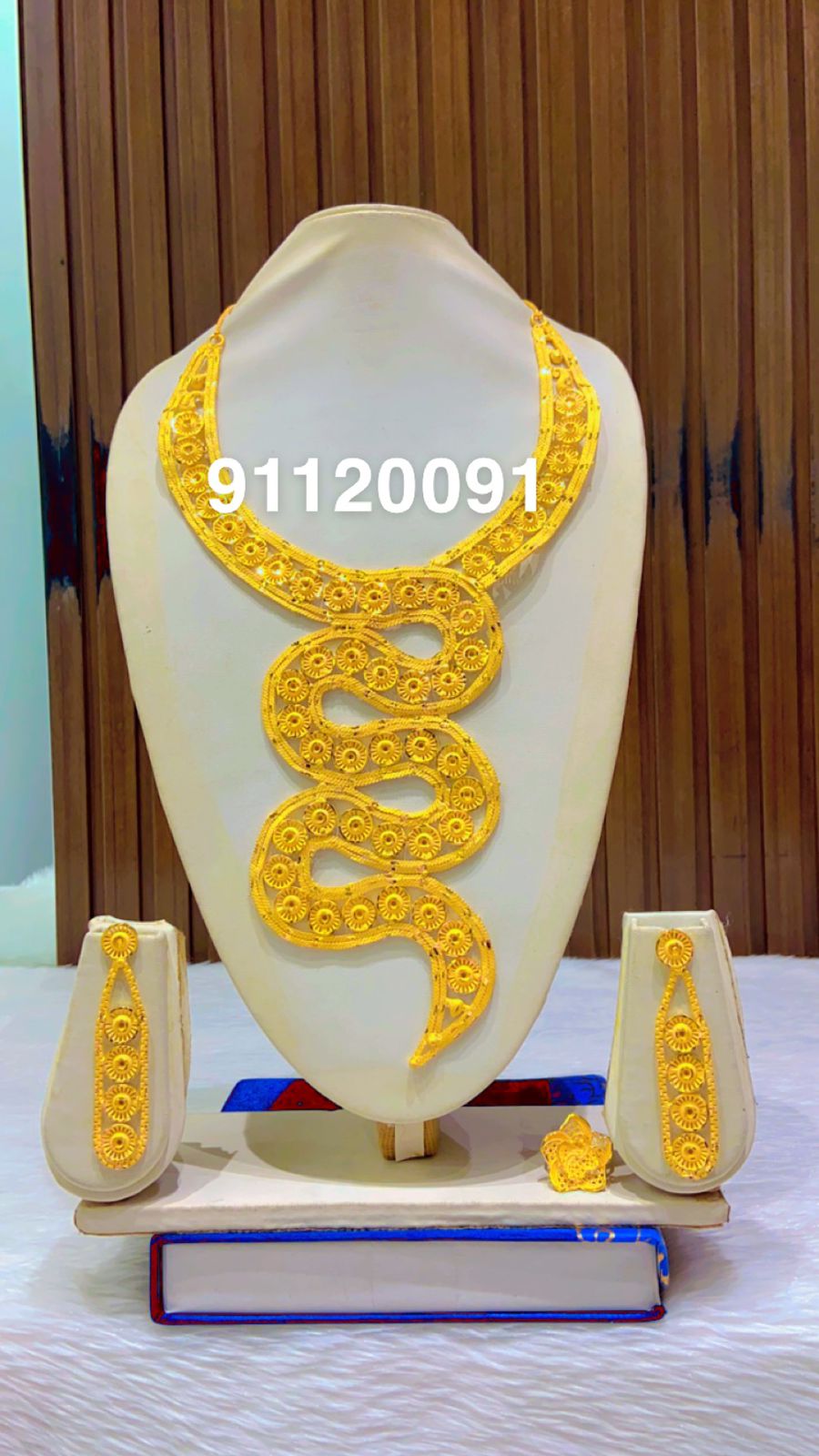 Collar 830