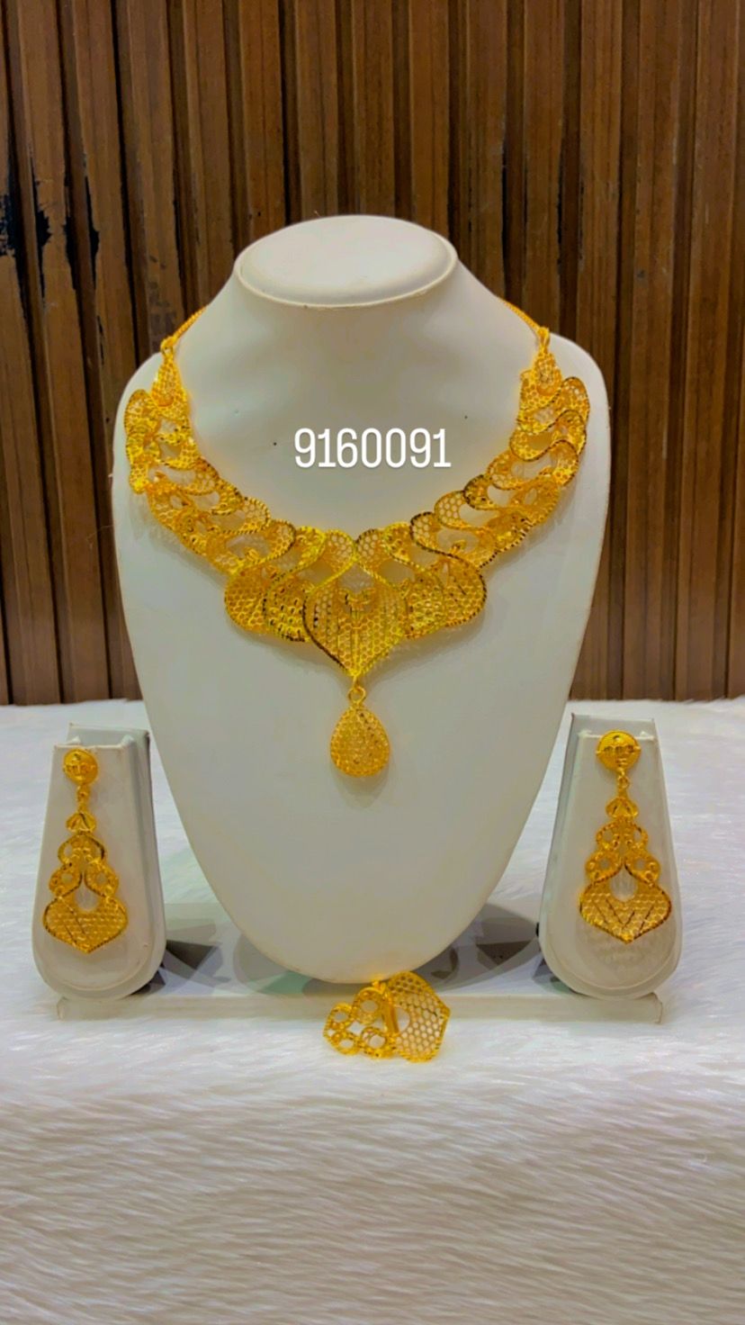 Collar 713