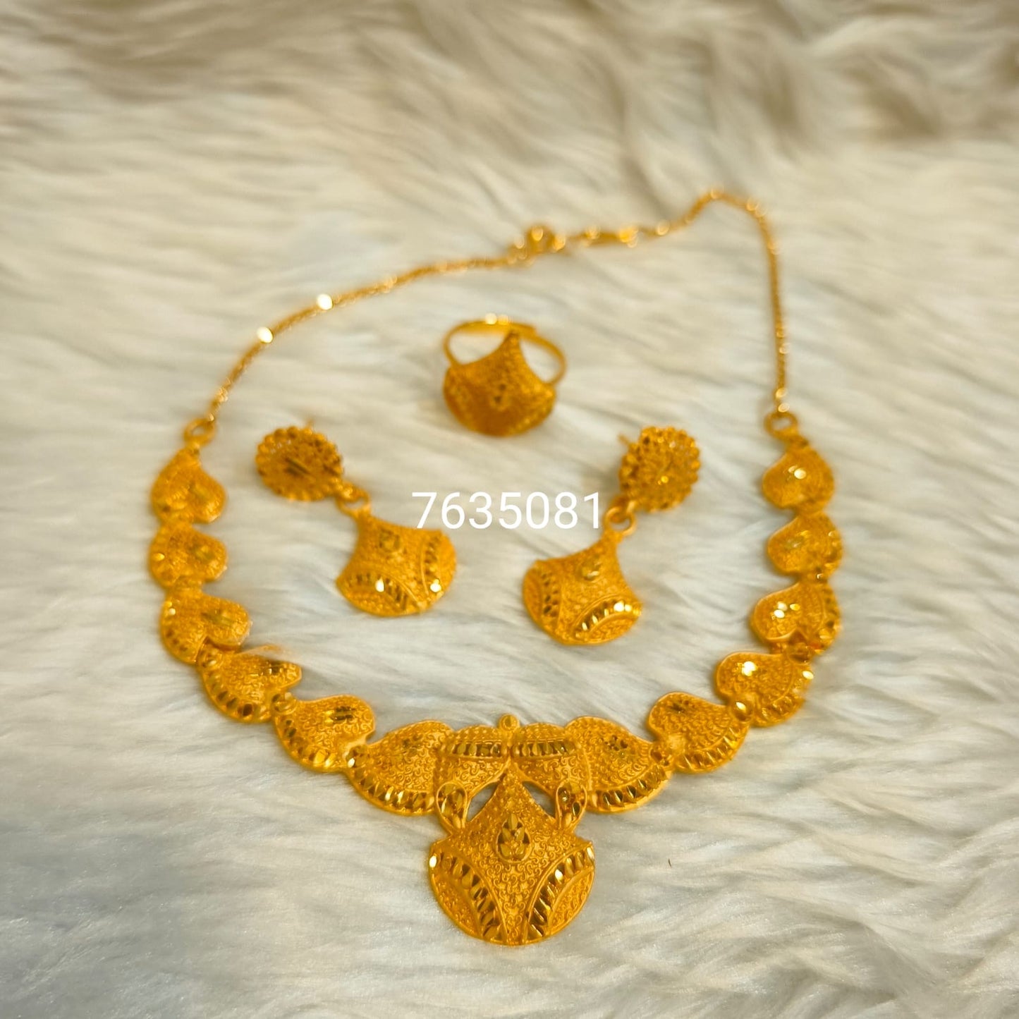 Collar 0219