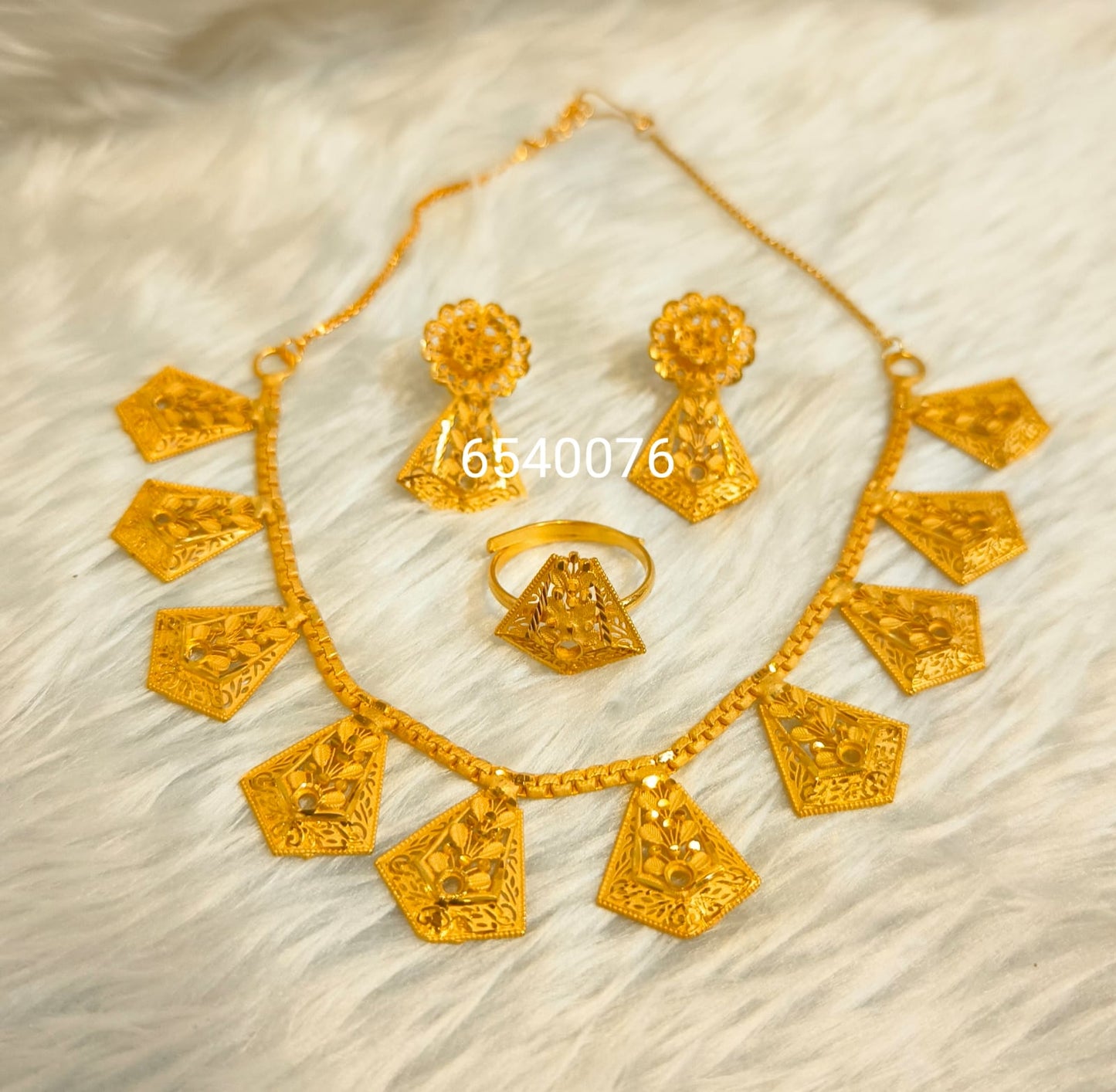 Necklace 0222