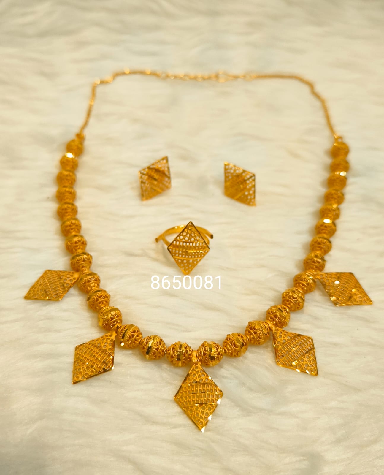 Necklace 1027