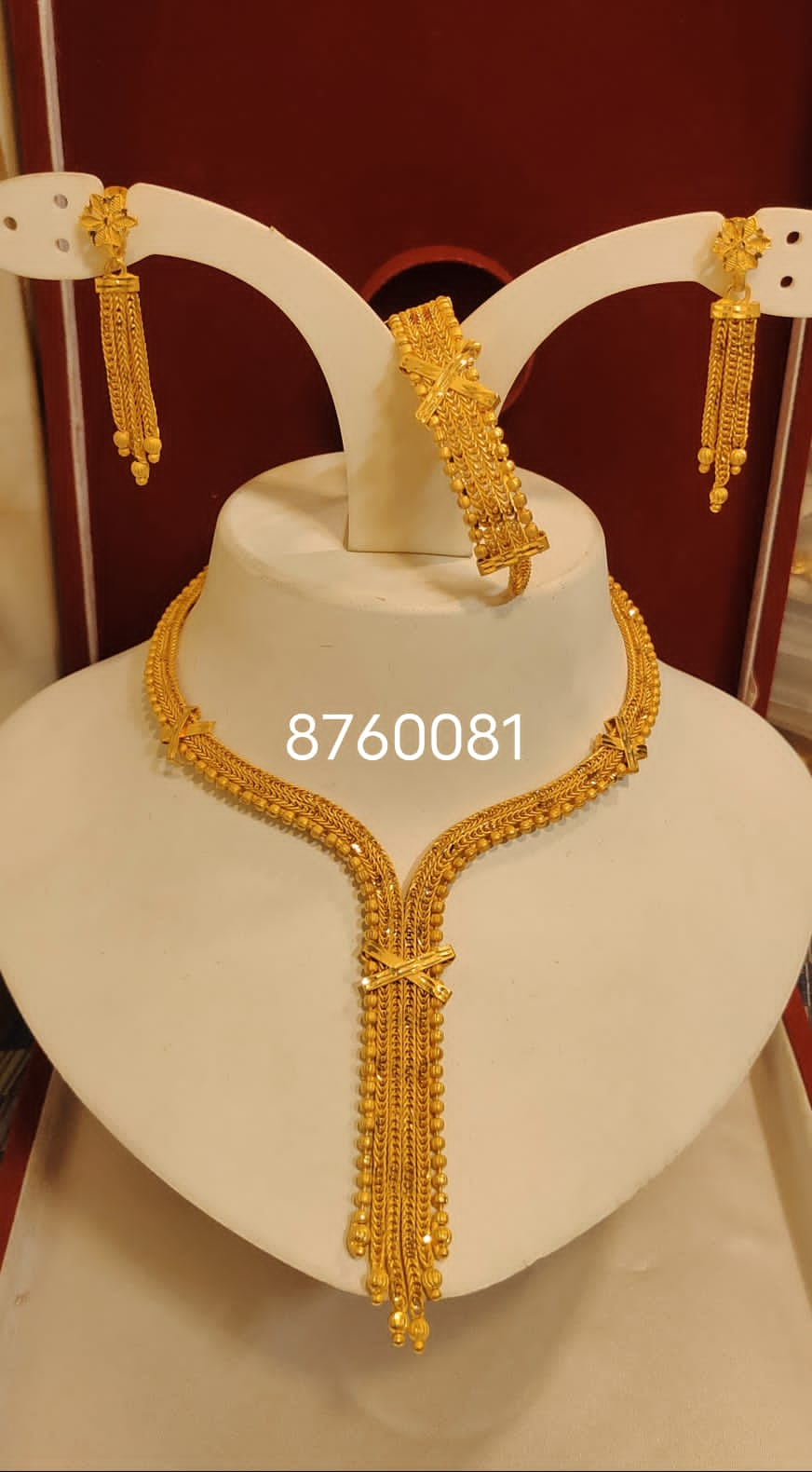 Necklace 209